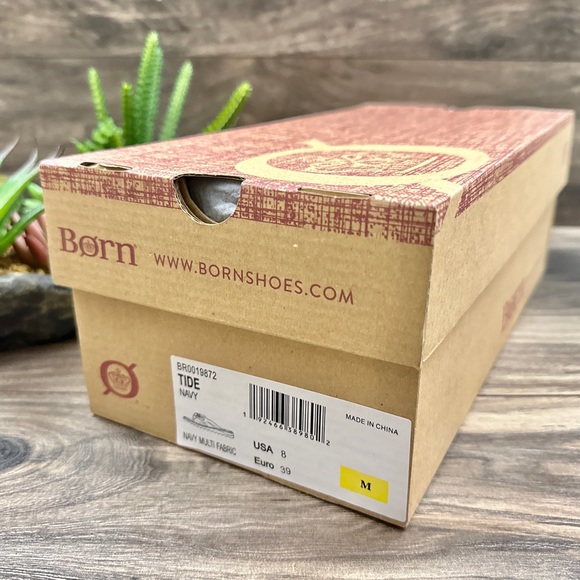 NIB Born Tide Plaid Flip Flops Thong Sandal Navy - Picture 11 of 11